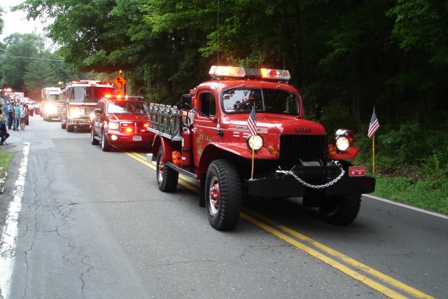 Golden's Bridge 100th anniversary parade June 2009.  MA20, Car 2451, E167 and R21.